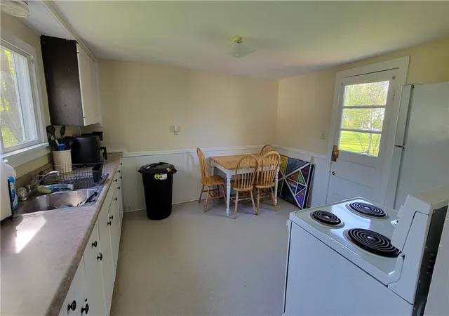 5th image of 8 E Highland Rd N, Geneseo, NY 14454 | MLS# R1677305