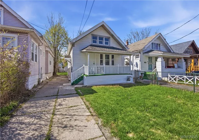 2nd image of 27 Connelly Ave, Buffalo, NY 14215 | MLS# B1676557