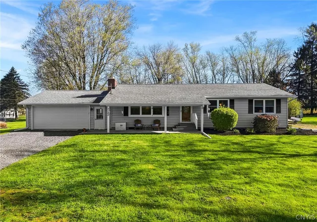 Homes for sale in Throop, NY | 7140 N Division Street Rd, Throop, NY 13021 | MLS# S1676132