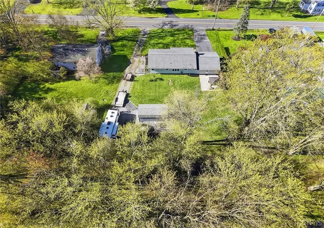 Homes for sale in Throop, NY | 7140 N Division Street Rd, Throop, NY 13021 | MLS# S1676132