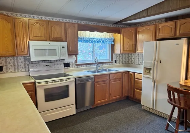 Homes for sale in Hopewell, NY | 213 Crabapple Dr, Hopewell, NY 14424 | MLS# R1677720