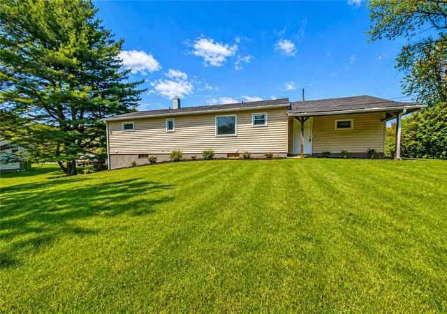 Photo 3 of Sale Pending at 242 Beach Rd, Apalachin, NY 13732 | MLS# R1677883 | Listing updated on 2026-08-03