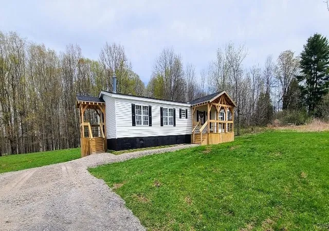Homes for sale in Oppenheim, NY | 365 Hoffman Rd, Oppenheim, NY 13452 | MLS# S1677437