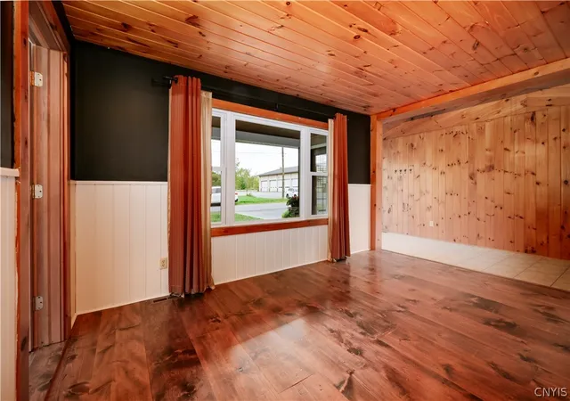 Photo 4 of Single family home for sale at 5533 School St, Lee Center, NY 13363 | MLS# S1677887 | Listing updated on 2026-08-03