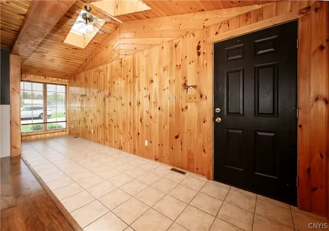 Photo 5 of Single family home for sale at 5533 School St, Lee Center, NY 13363 | MLS# S1677887 | Listing updated on 2026-08-03