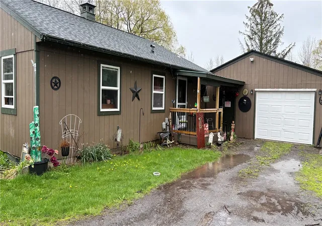 17th image of 3719 Middle Cheshire Rd, Canandaigua, NY 14424 | MLS# R1677842