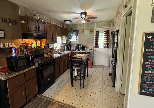 Photo 3 of Sale Pending at 3719 Middle Cheshire Rd, Canandaigua, NY 14424 | MLS# R1677842 | Listing updated on 2026-07-30