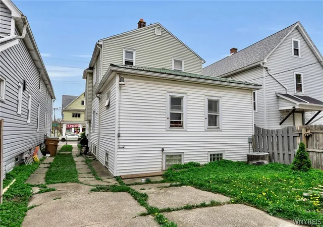 Photo 3 of Sale Pending at 2140 Clinton St, Buffalo, NY 14206 | MLS# B1677802 | Listing updated on 2026-06-29