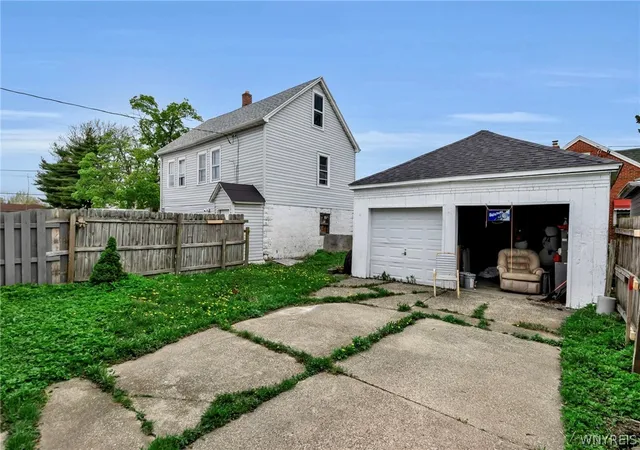 Listing Photo 5 - Condo for sale in building located at 2140 Clinton St, Buffalo, NY 14206