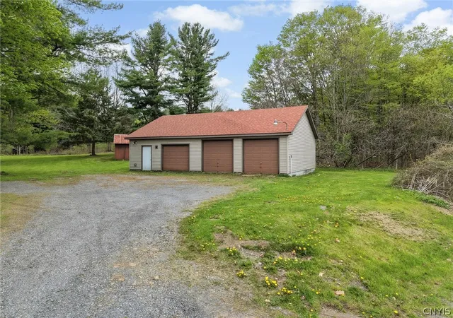 4th image of 5432 Hill Rd, Verona, NY 13478 | MLS# S1677880