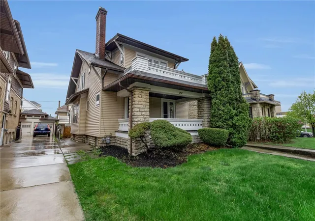 Homes for sale in Buffalo, NY | 152 Fordham Dr, Buffalo, NY 14216 | MLS# R1677821