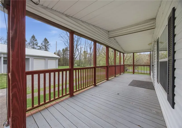 Homes for sale in Galen, NY | 823 Glover Rd, Galen, NY 14433 | MLS# R1677944