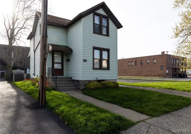4th image of 630 6Th St, Niagara Falls, NY 14301 | MLS# B1677975
