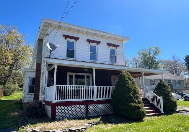 3rd image of 2884 Mohawk St, Sauquoit, NY 13456 | MLS# S1677693