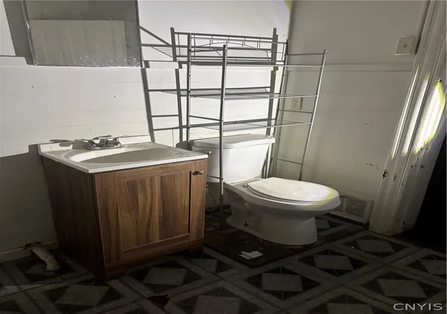 Photo 2 of Sale Pending at 105 Randall Ave, Syracuse, NY 13207 | MLS# S1676363 | Listing updated on 2026-07-31
