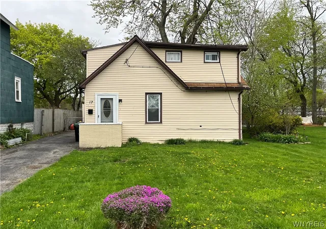 1st image of 17 Edith St, Tonawanda, NY 14150 | MLS# B1677954