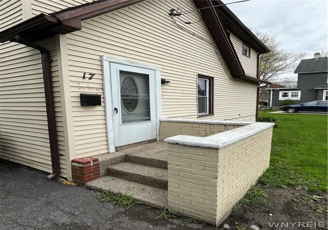 2nd image of 17 Edith St, Tonawanda, NY 14150 | MLS# B1677954
