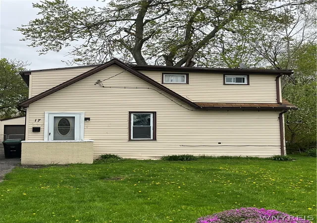 3rd image of 17 Edith St, Tonawanda, NY 14150 | MLS# B1677954