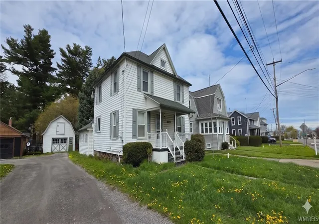 2nd image of 1632 Lockport Rd, Newfane, NY 14126 | MLS# B1678051