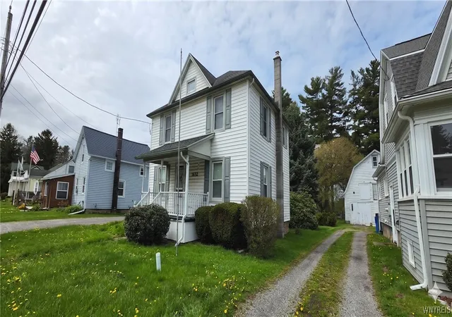 3rd image of 1632 Lockport Rd, Newfane, NY 14126 | MLS# B1678051
