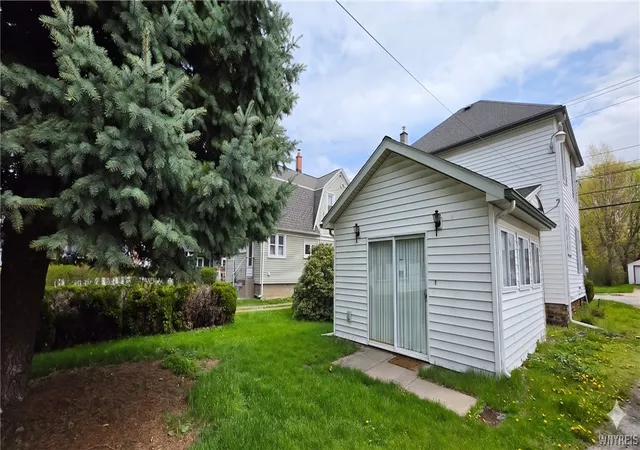 5th image of 1632 Lockport Rd, Newfane, NY 14126 | MLS# B1678051