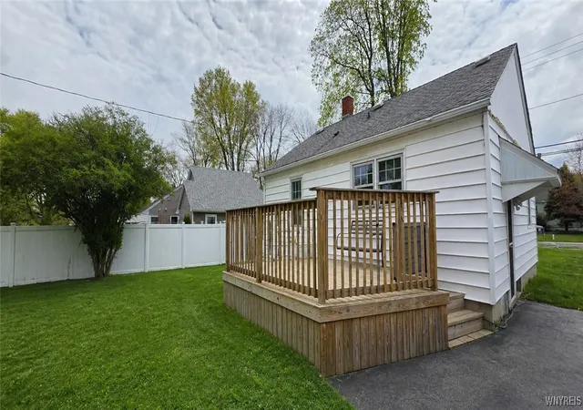 5th image of 6071 Ketchum Ave, Newfane, NY 14108 | MLS# B1675447