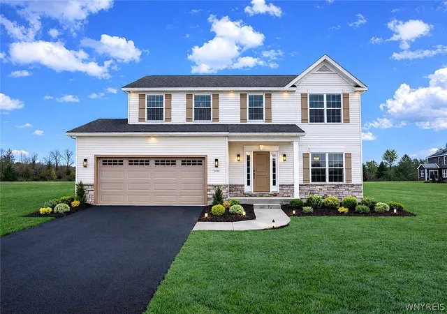 Homes for sale in Lewiston, NY | 5151 Bridle Path Ln, Lewiston, NY 14092 | MLS# B1677223