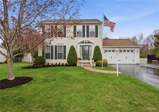Homes for sale in Evans, NY | 6896 Kimberly Ln, Evans, NY 14047 | MLS# B1676400