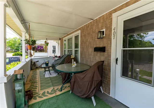 Photo 4 of Sale Pending at 407 Gaines St, Elmira, NY 14904 | MLS# R1677397 | Listing updated on 2026-07-22