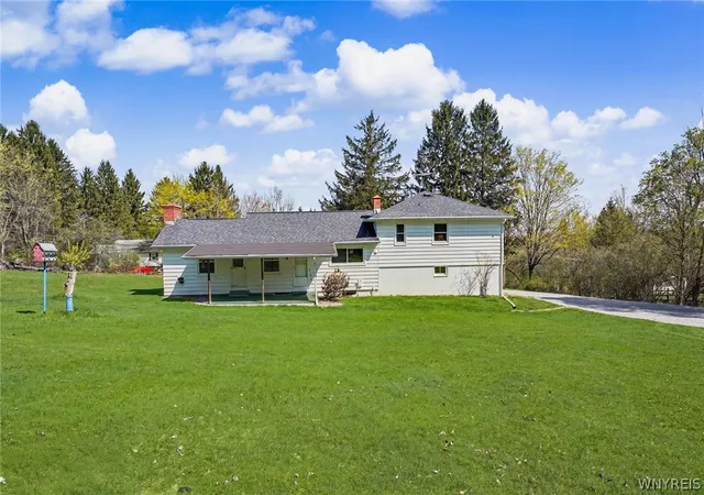 5th image of 1599 Hubbard Rd, East Aurora, NY 14052 | MLS# B1673897