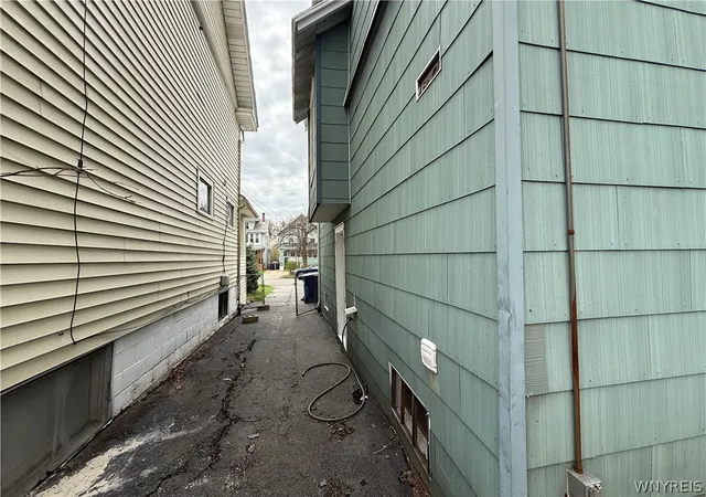 25th image of 79 Henrietta Ave, Buffalo, NY 14207 | MLS# B1658183