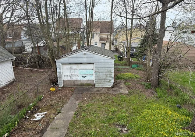 23rd image of 77 Mayer Ave, Buffalo, NY 14207 | MLS# B1663537