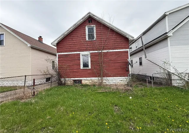 Homes for sale in Buffalo, NY | 18 Wilkes Ave, Buffalo, NY 14215 | MLS# B1676385