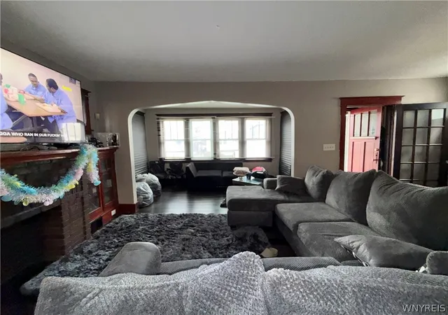 Homes for sale in Buffalo, NY | 18 Wilkes Ave, Buffalo, NY 14215 | MLS# B1676385