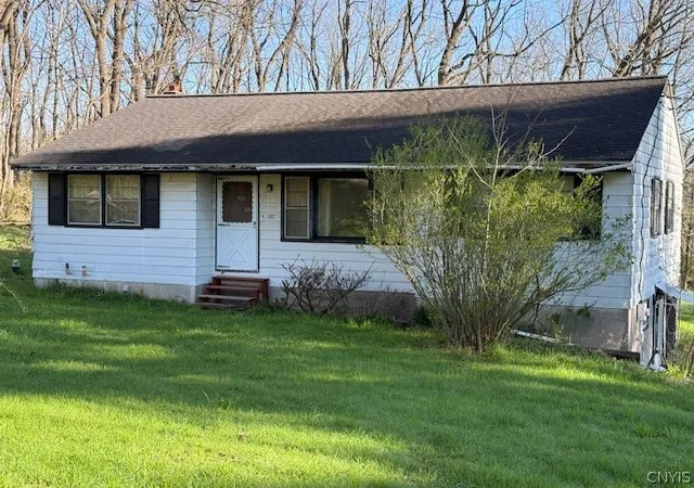 Homes for sale in Fenner, NY | 3927 Cody Rd, Fenner, NY 13035 | MLS# S1677450