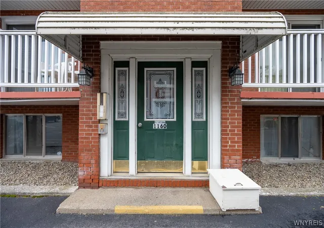 Homes for sale in West Seneca, NY | 1160 Indian Church Rd #10, West Seneca, NY 14224 | MLS# B1678278