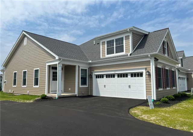 Homes for sale in Brighton, NY | 251 Bretlyn Cir, Brighton, NY 14618 | MLS# R1678125