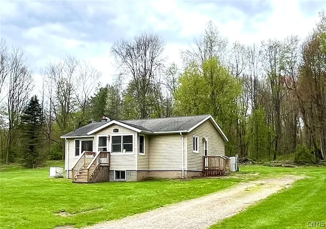 Homes for sale in Sterling, NY | 2002 Eno Rd, Sterling, NY 13111 | MLS# S1678306