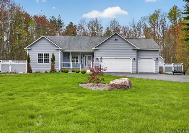 Homes for sale in Hastings, NY | 121 Canterbury Wy, Hastings, NY 13036 | MLS# S1677721