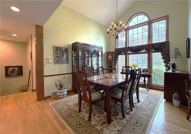 3rd image of 27 Button Bush Ct, Buffalo, NY 14228 | MLS# B1678365