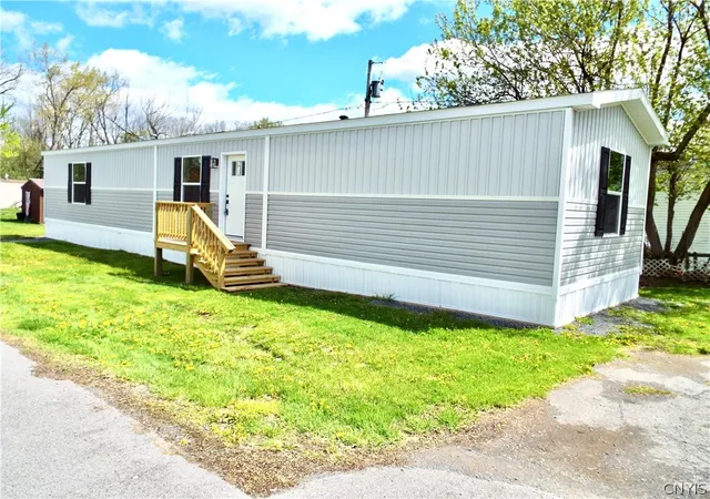 Homes for sale in Canandaigua Town, NY | 3525 East Lake Rd Lot 806, Canandaigua Town, NY 14424 | MLS# S1678424