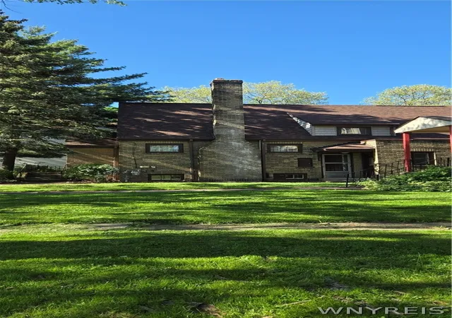 Homes for sale in Niagara Falls, NY | 323 Portage Rd, Niagara Falls, NY 14303 | MLS# B1678464