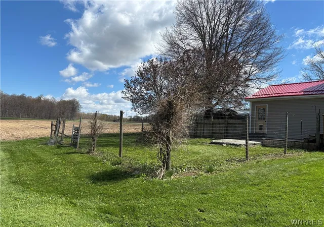 Homes for sale in Orangeville, NY | 3742 Hermitage Rd, Orangeville, NY 14569 | MLS# B1678088