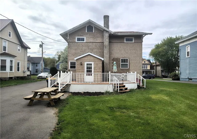 Homes for sale in German Flatts, NY | 283 Otsego St, German Flatts, NY 13357 | MLS# S1678097