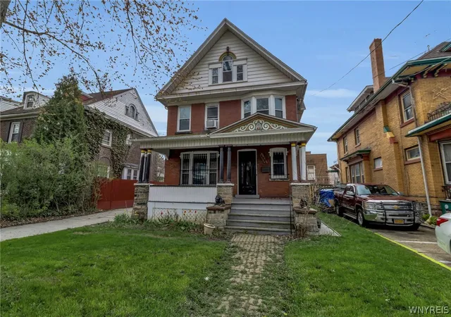 1st image of 699 Chilton Ave, Niagara Falls, NY 14301 | MLS# B1676728