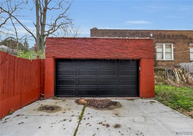 4th image of 699 Chilton Ave, Niagara Falls, NY 14301 | MLS# B1676728