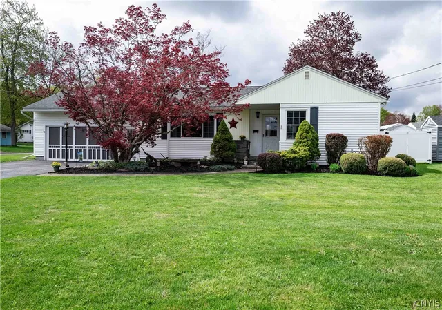 Homes for sale in German Flatts, NY | 353 2nd St, German Flatts, NY 13357 | MLS# S1678375