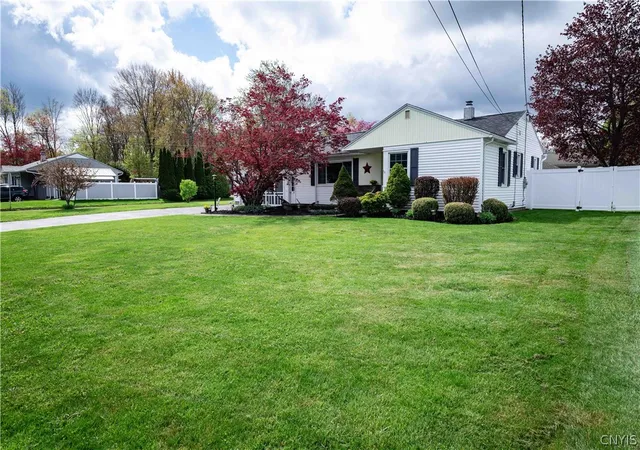 Homes for sale in German Flatts, NY | 353 2Nd St, German Flatts, NY 13357 | MLS# S1678375