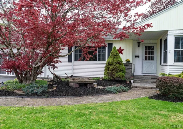 Homes for sale in German Flatts, NY | 353 2Nd St, German Flatts, NY 13357 | MLS# S1678375