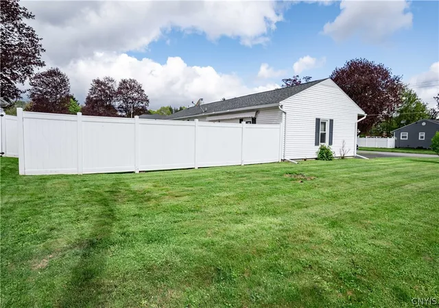 Homes for sale in German Flatts, NY | 353 2Nd St, German Flatts, NY 13357 | MLS# S1678375